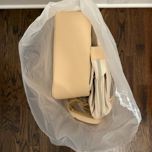 NWT BEIS Weekender Bag in Beige - Picture 7 of 12